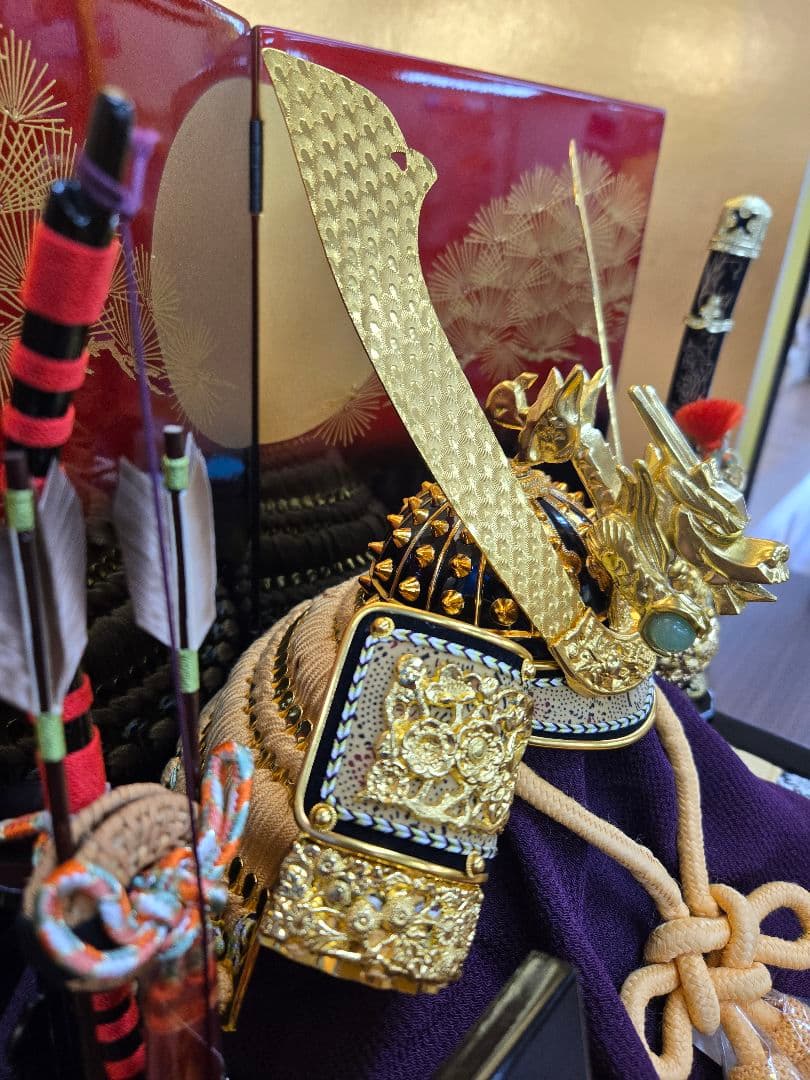 【展示品限り】五月人形　兜　鍬形　収納飾り　※閉店セール　S40