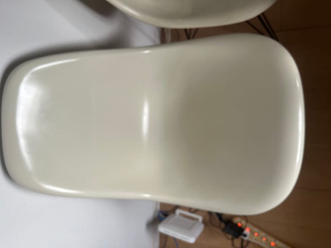 ハーマンミラー　イームズ　サイドシェルチェア ① ドゥエルベース