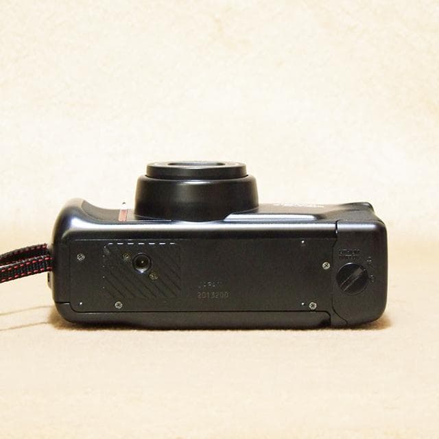 ☆ Nikon TW Zoom QUARTZ DATE (フイルムカメラ)