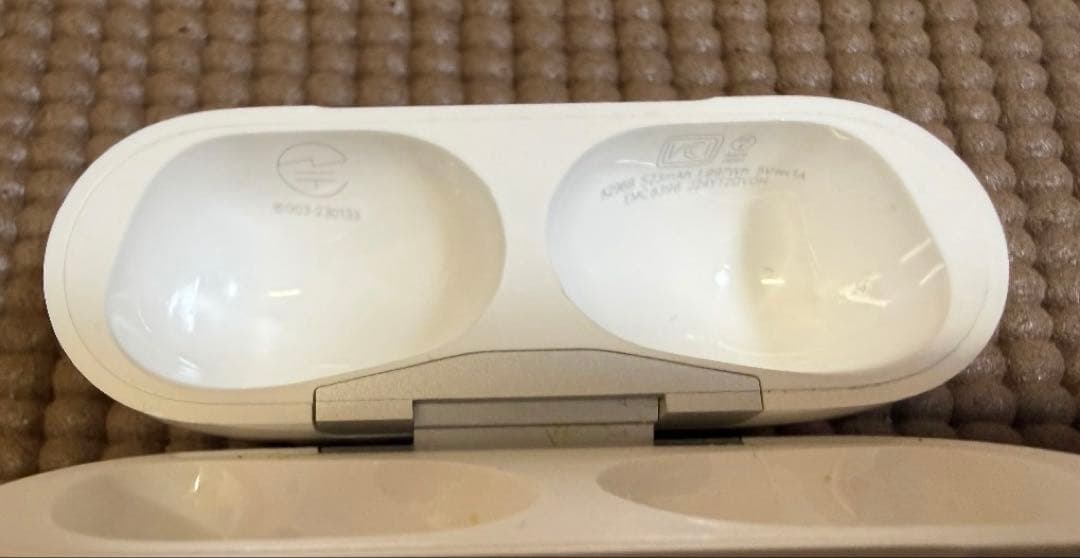 AirPods Pro2 本体 ​​​​MagSafe充電ケース（USB-C）