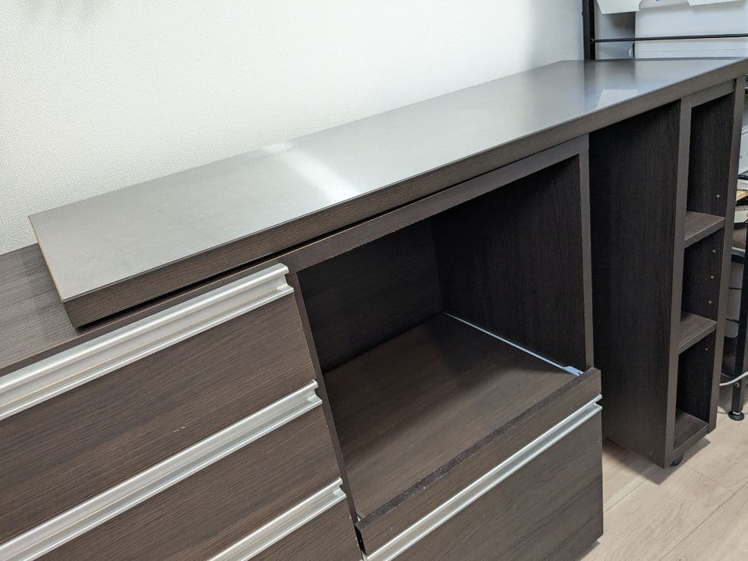 伸長式キッチン収納