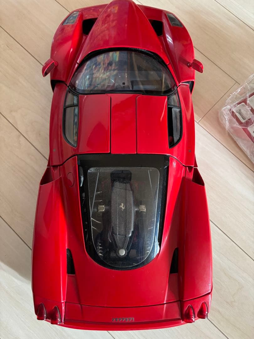 ミスターポン様用。1/10 Ferrari エンツォ 赤 ミニカー