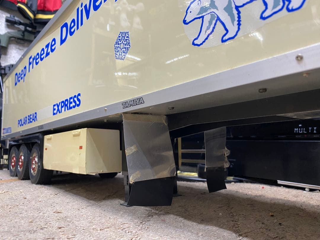 タミヤ　1/14 3軸リーファー　チップ運搬車風トレーラー
