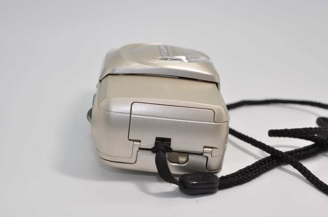 美品 OLYMPUS μ[mju:]-ZOOM 140 コンパクトフィルムカメラ