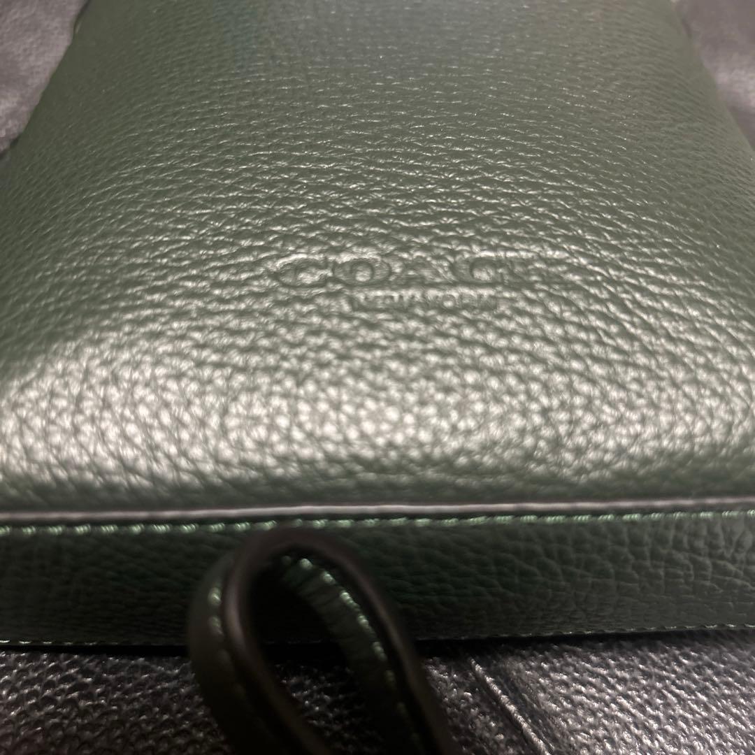 新品　コーチレザー スマホバック　ショルダーバッグ　携帯ポーチ