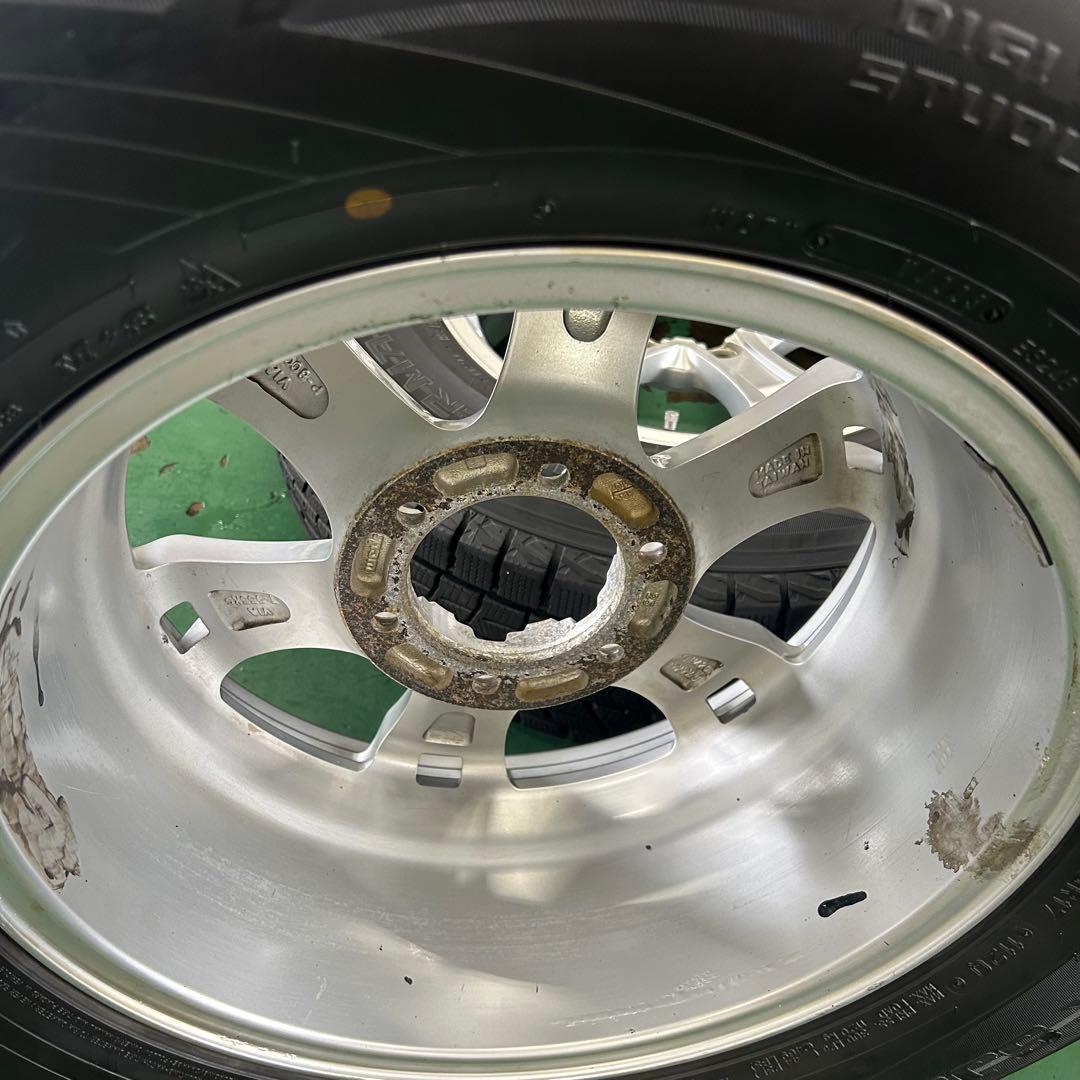 中古スタッドレス265/65R17ダンロップ　ランクルプラド、サーフなど