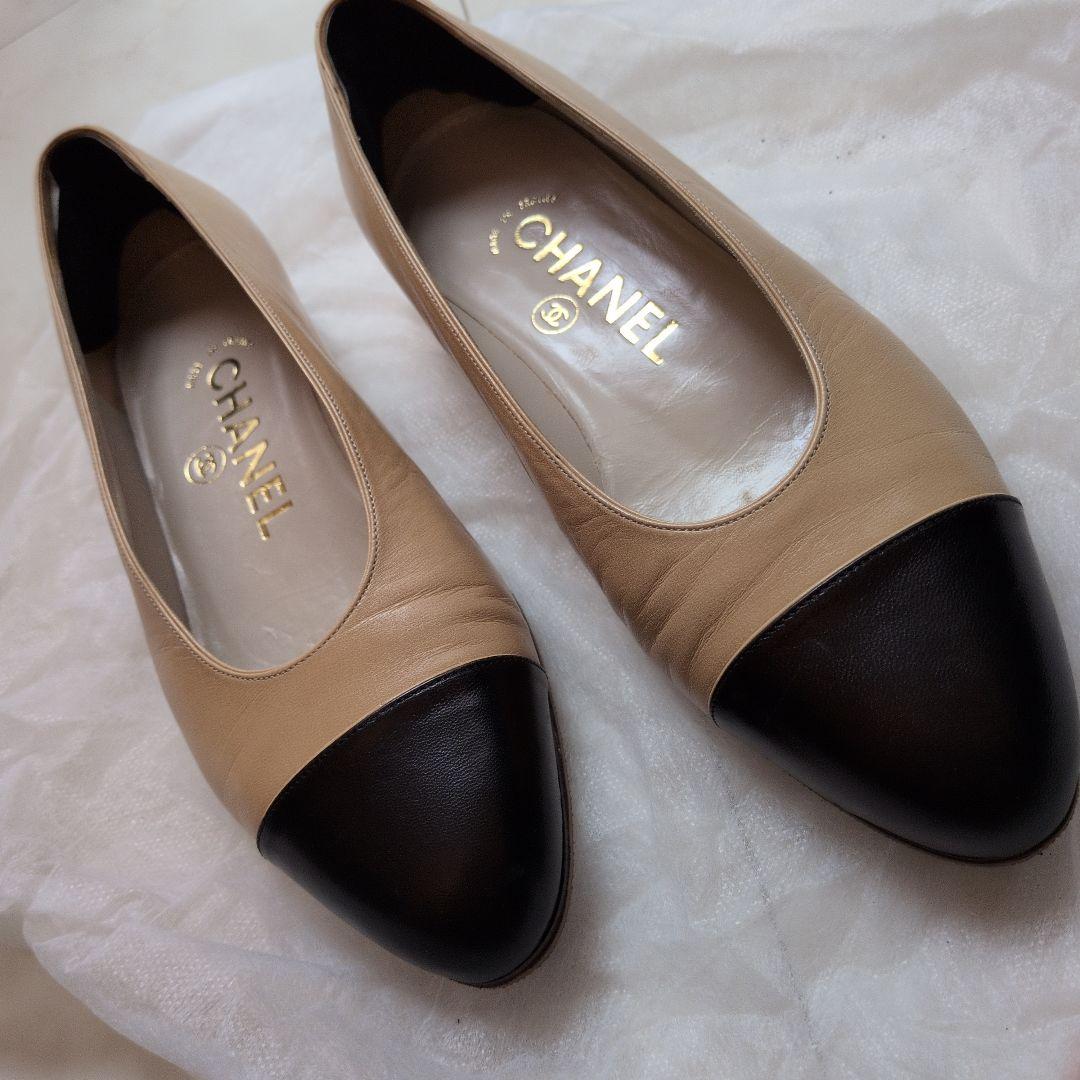 CHANEL フラットシューズ 35 ベージュと黒