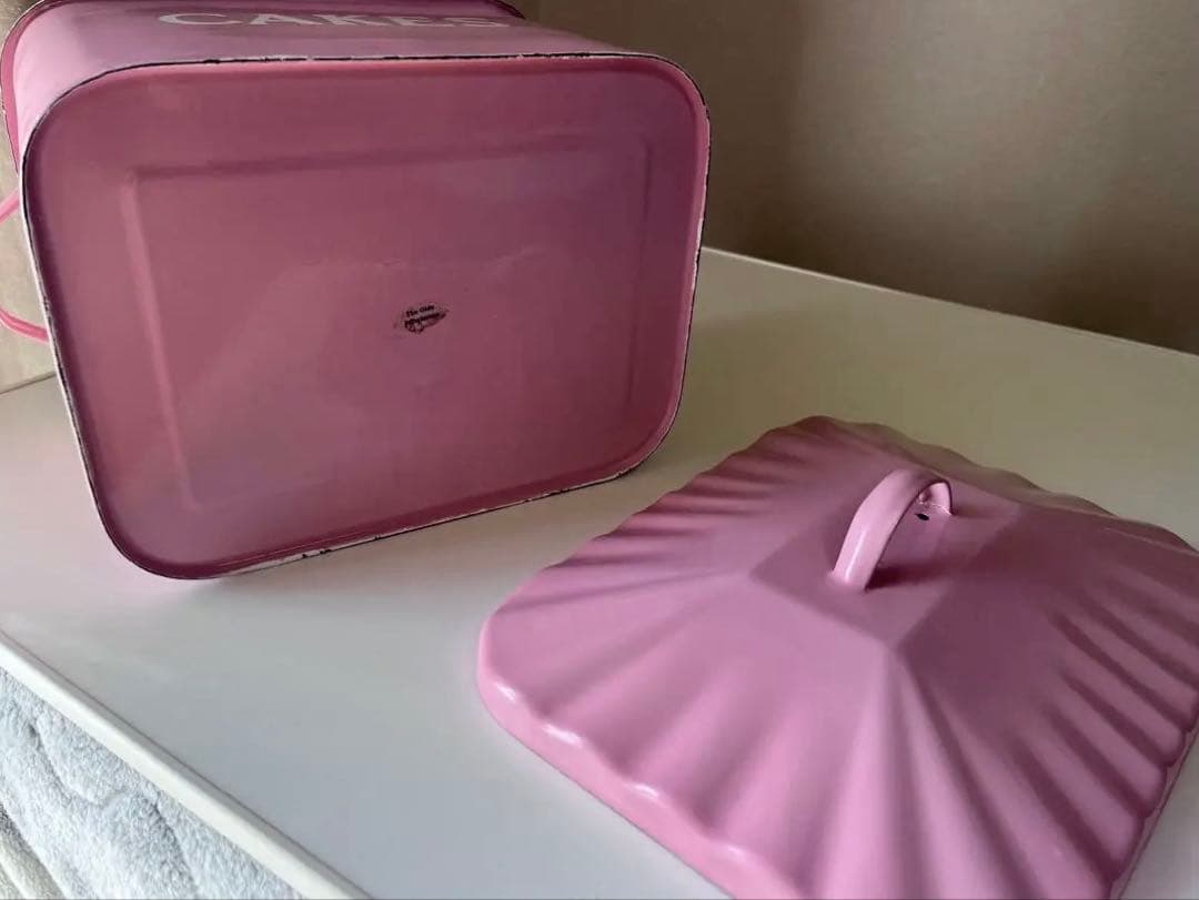 北欧さま専用　【未使用】角形ホーロ製ブレッドケース　ピンク　CAKES