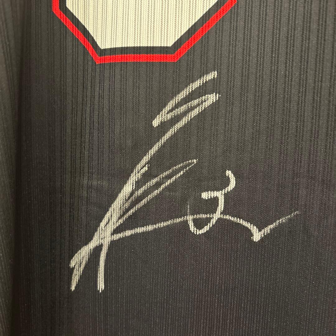 直筆サイン入りユニフォーム　千葉ロッテマリーンズ　角中勝也選手（本物）