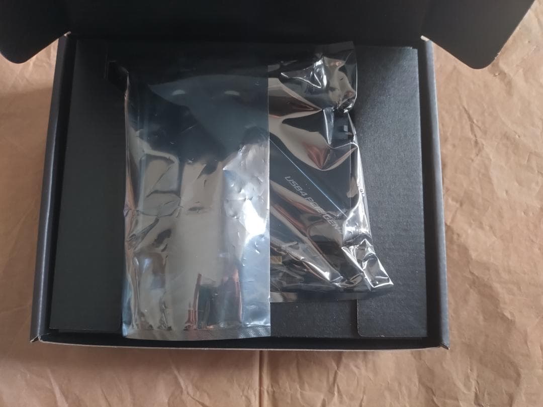 拡張カード ASUS USB4 PCIe Gen4 Card