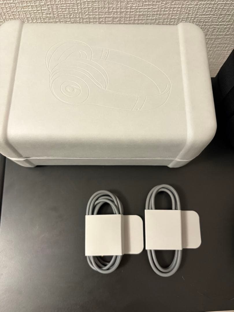 最終値下げBeats Solo 4 ワイヤレス オンイヤーヘッドホン