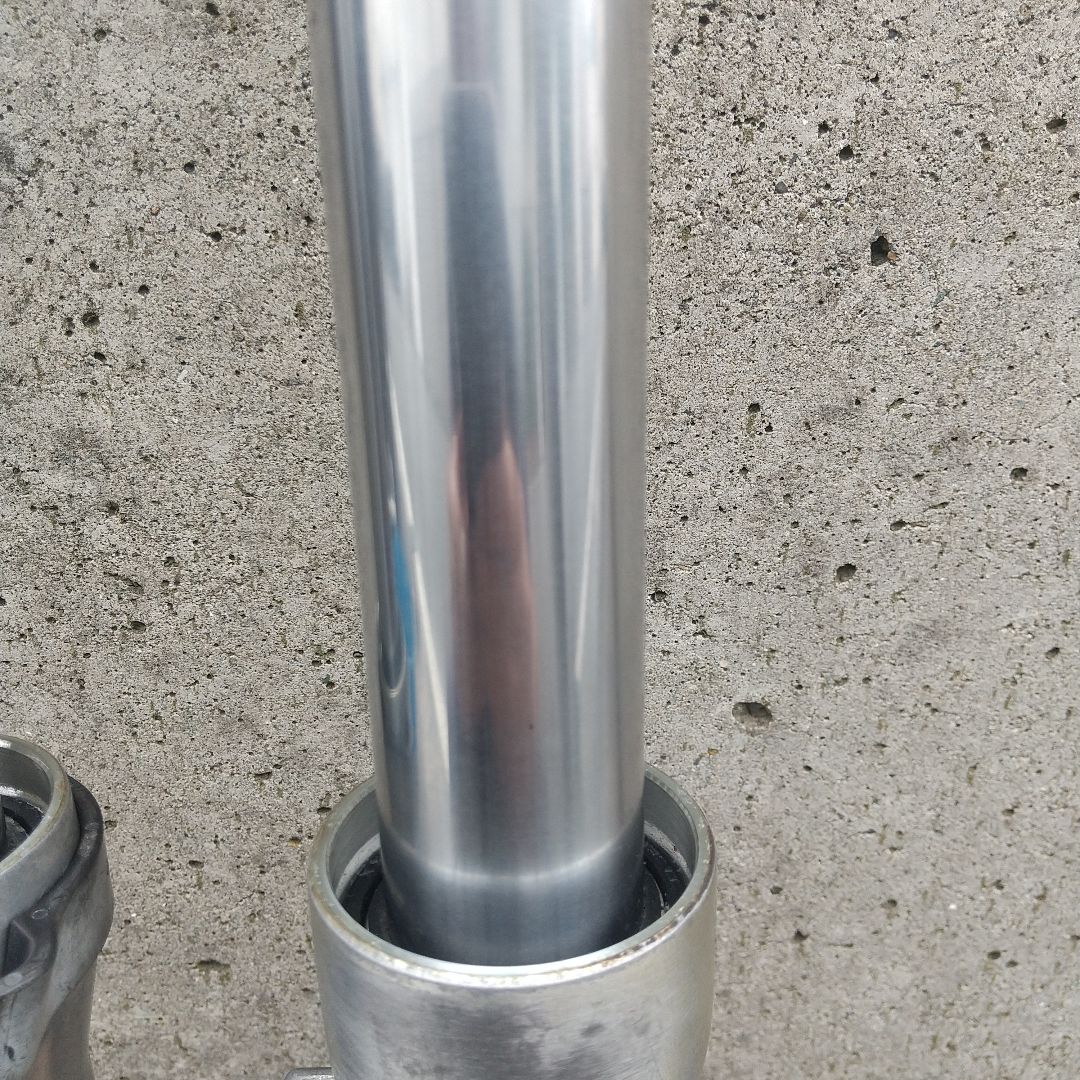 CRM80 フロントフォーク