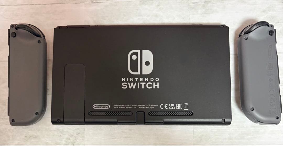 Nintendo Switch【Joy-Con (L) / (R)グレー】 本体