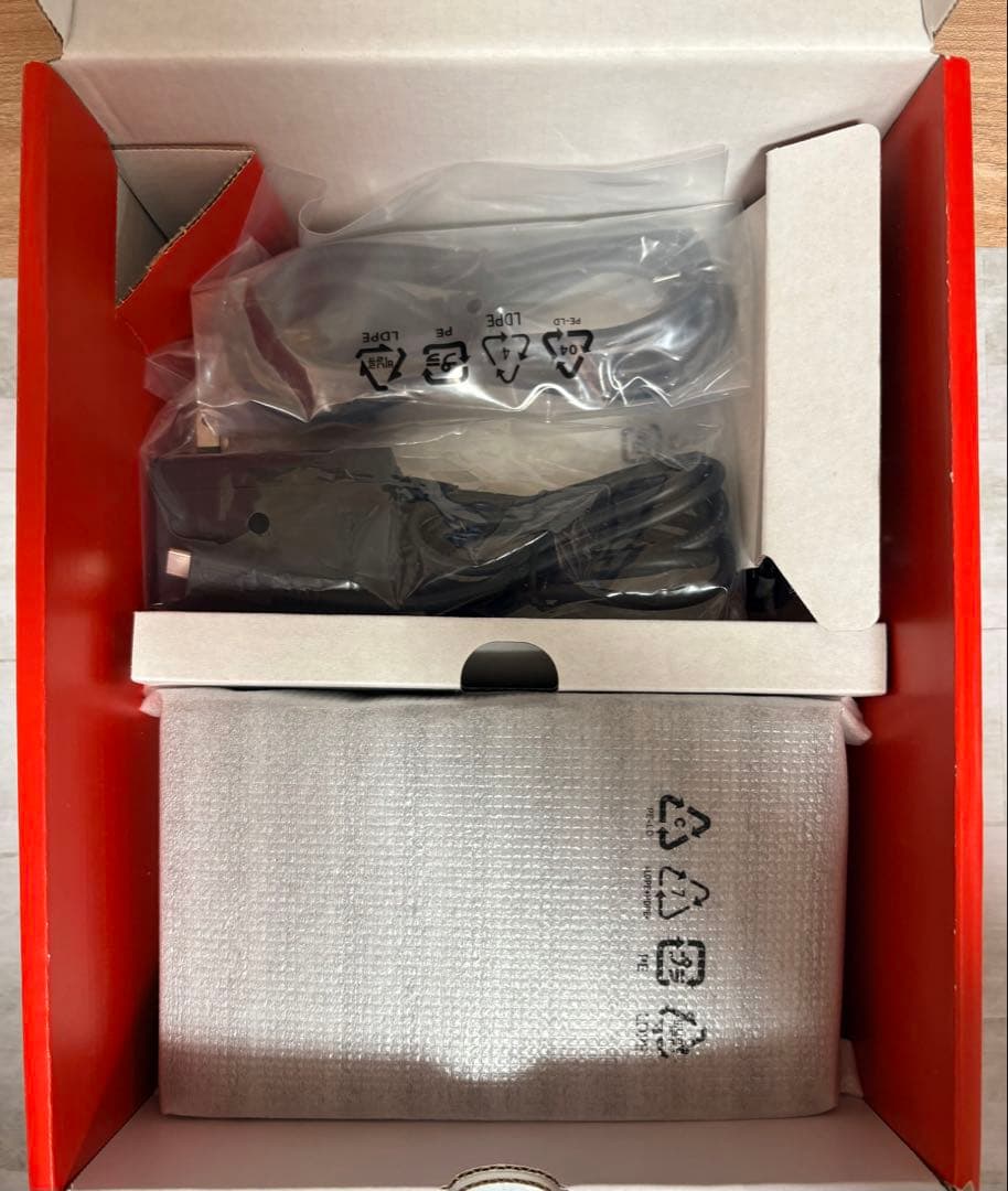 Nintendo Switch【Joy-Con (L) / (R)グレー】 本体