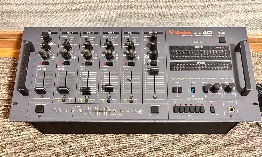 Vestax PMC40 ハードケース付き DJミキサー 本体