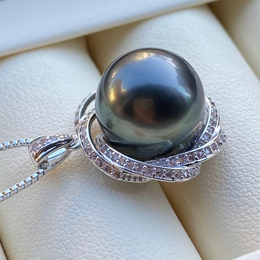 本真珠　南洋黒蝶真珠ネックレストップ　13mmダークグリーンPT884