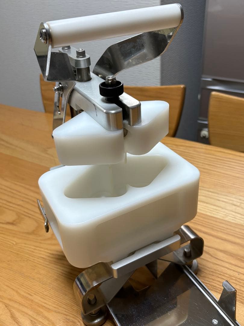 Fujiseiki 不二精機　業務用 おにぎり機　にぎるくん　CHS 入手困難