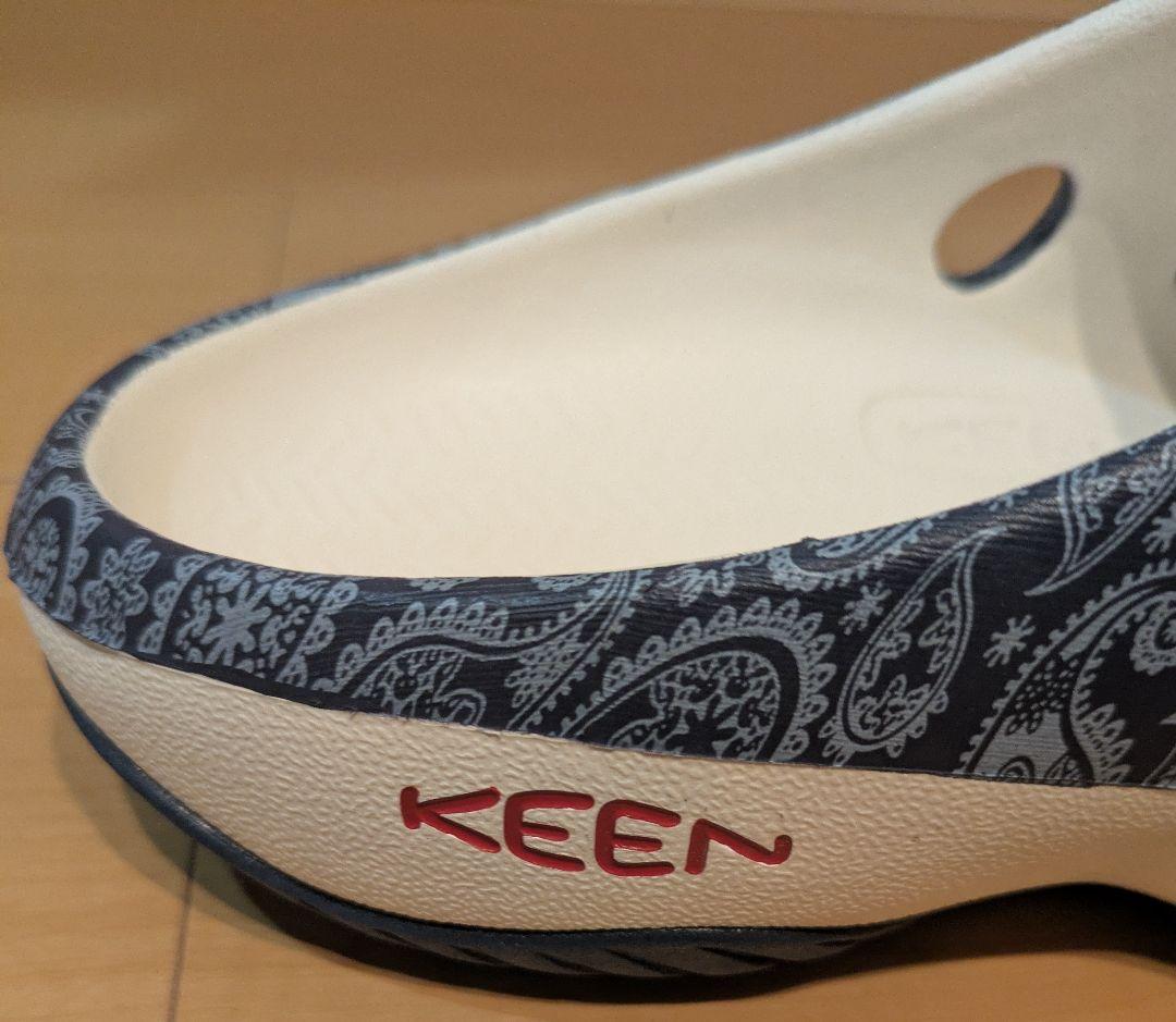 【希少】【限定品】 サンダル キーン ヨギ アーツ ブルーペイズリー US8