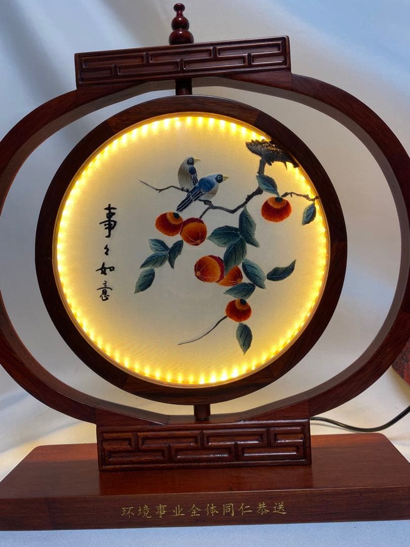 1473❣️蘇刺繍　LED ライト付き　置物