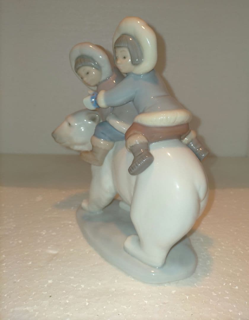 リヤドロ 　エスキモーライダース、エスキモーの少年と小熊、小熊とエスキモー3体