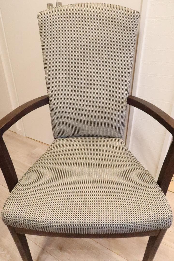 カリモク ダイニングチェアー肘付 フランシス CT7800CK ブラウン色 美品