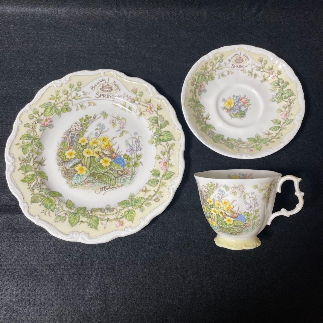 美品【8点セット】 ロイヤルドルトン ブランベリー ヘッジ カップ プレート
