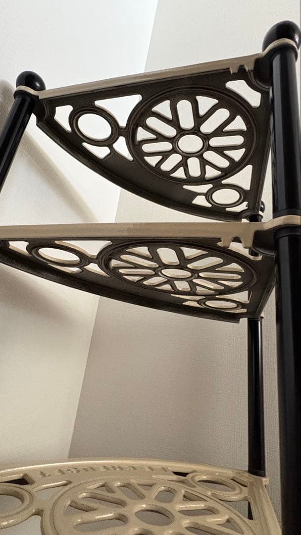 LE CREUSET ル・クルーゼ ポットスタンド ベージュ5段　シェルフ