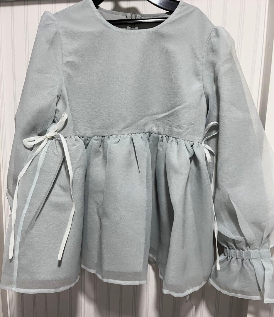 ⭐︎新品⭐︎Fitmoreクリンクルオーガンジーボリュームスリーブトップスブルー
