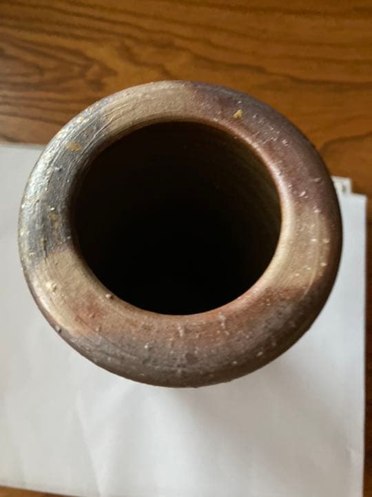 備前焼の花瓶です。14