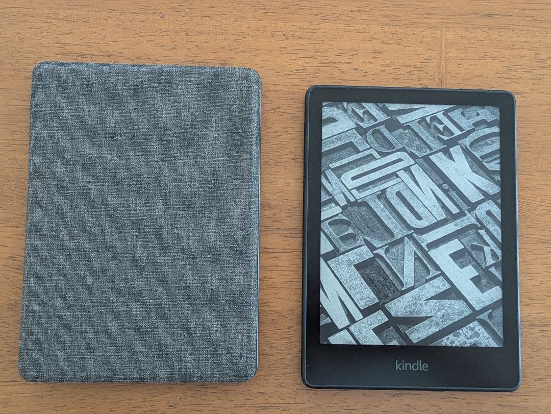 Kindle Paperwhite 11世代 色調調節ライト 広告なし　カバー付