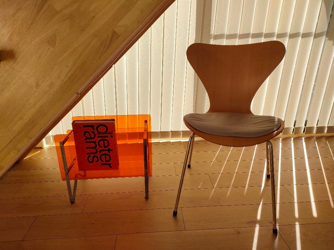 オレンジ アクリル マガジンラック　ミッドセンチュリー　レトロ　スペースエイジ