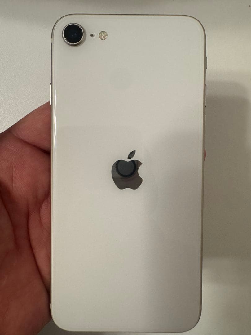 【ジャンク】iPhone SE (第3世代) 128GBスターライトSIMフリ-