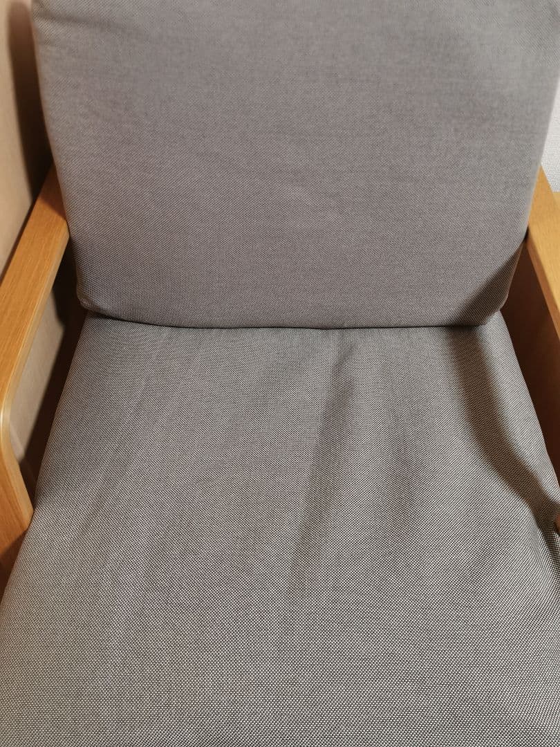 無印良品(MUJI) リビングでもダイニングでもつかえるソファチェア・オーク材①