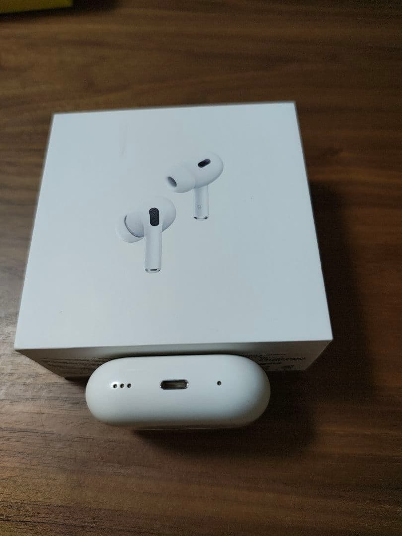 AirPods Pro2　Lightningケーブルタイプ