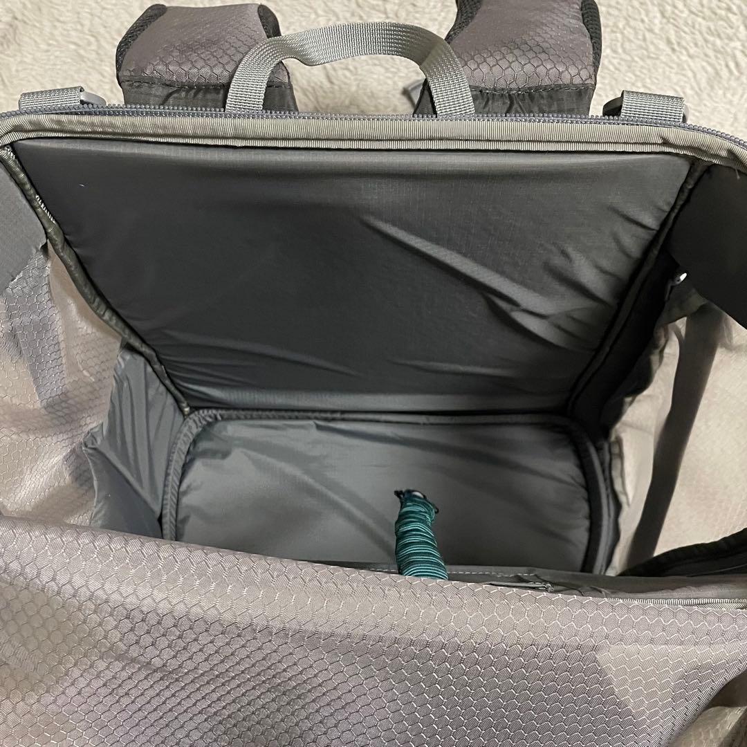 【美品】モンベル　ドッグキャリングパック L グレー