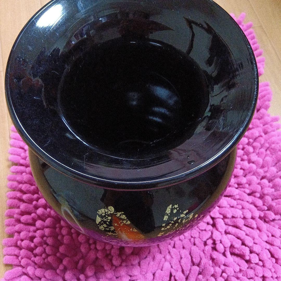 カメイガラス★黒い金箔装飾花瓶　アンティーク　立て約25㌢直径約１７㌢