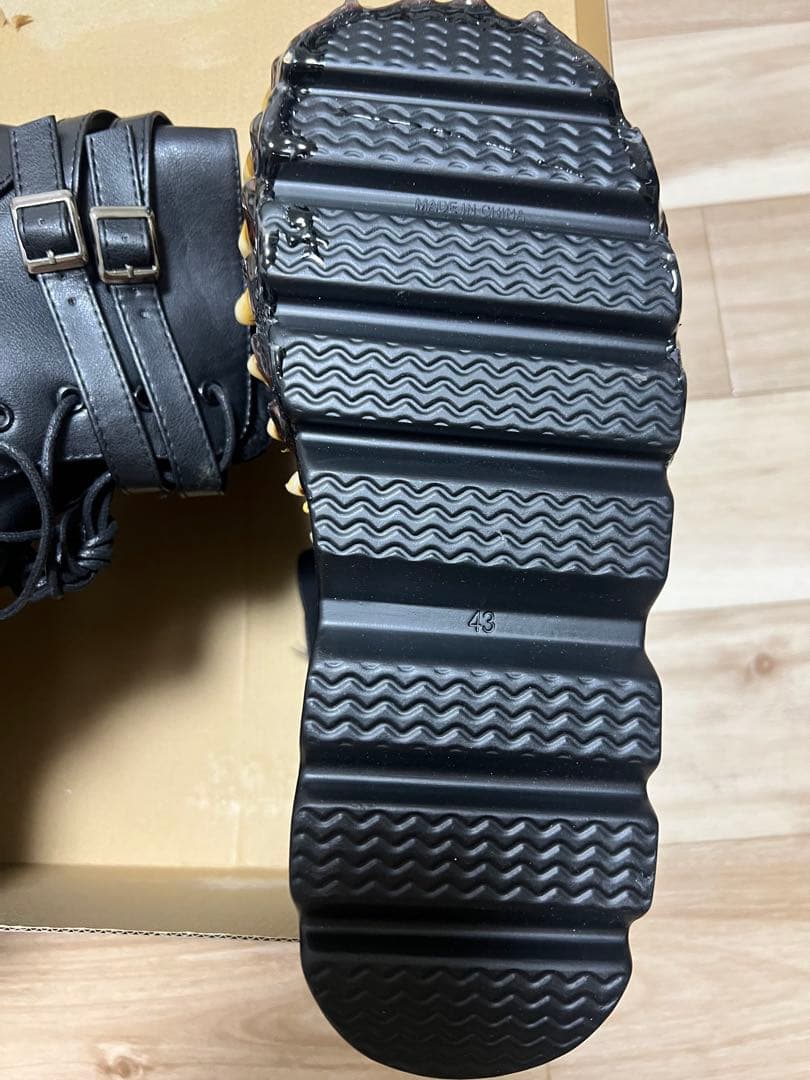 靴 venom boots 43