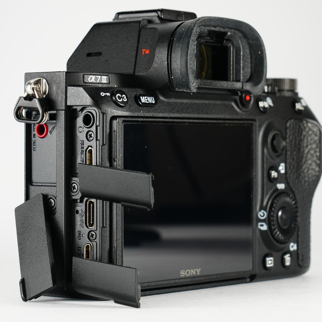 【完全セット】SONY α7III極美品！17609回/20万 すぐ撮影可能