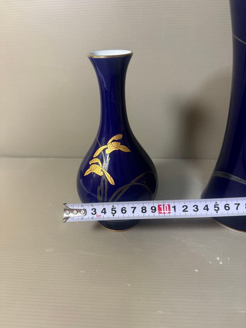 2626 香蘭社　金彩　花瓶　2客