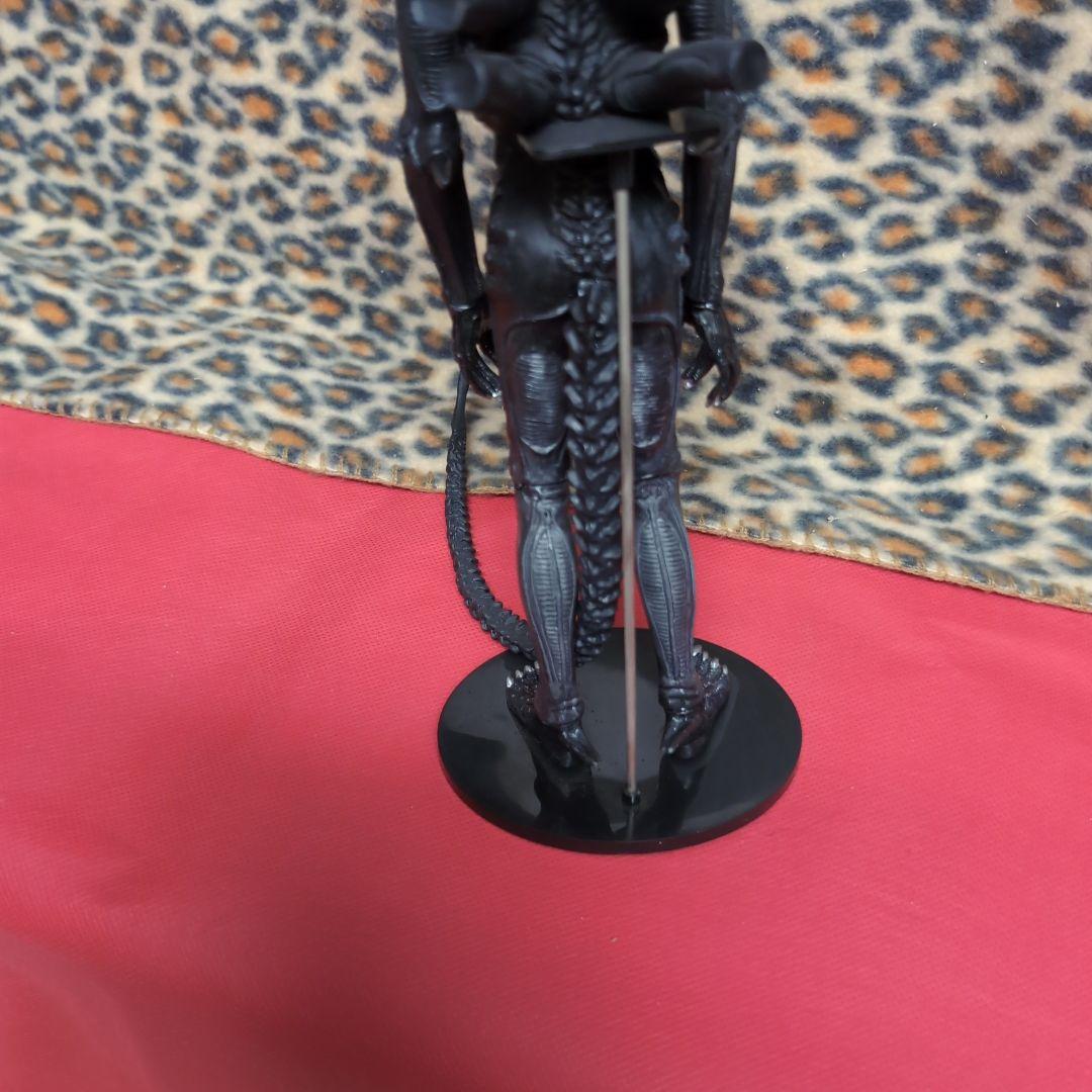 エイリアンフィギュア ブラック　３０cm