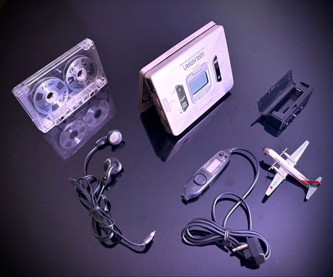 カセットウォークマンSONY WM-FX855 銀「整備済み、完動美品」