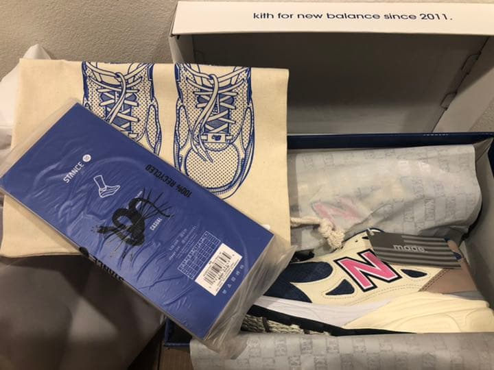 邦楽 KITH Ronnie Fieg for New Balance 990V3