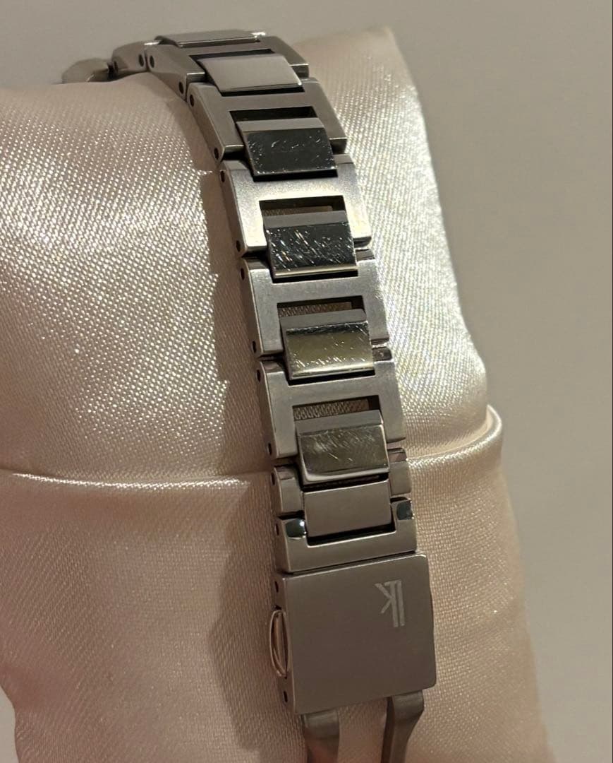 セイコールキア SSQW057 電波ソーラー トノー型 シルバー