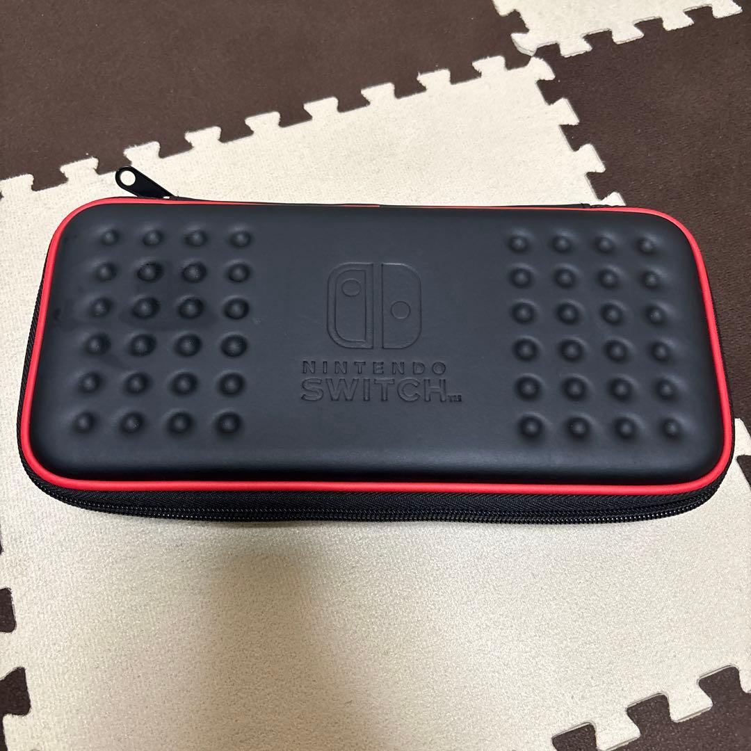 Nintendo Switch本体とJoy-Con、ケース、充電ケーブルセット