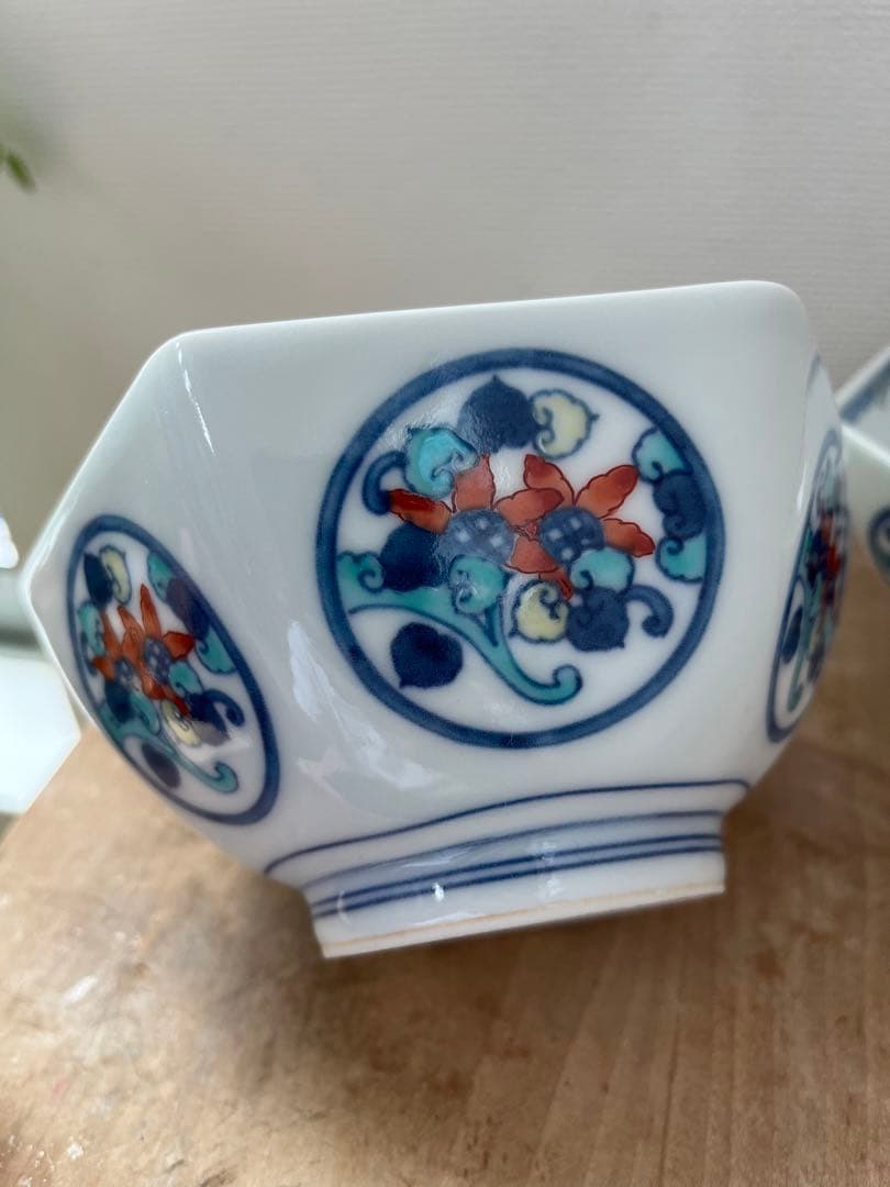 人間国宝　13代　今泉今右衛門窯 錦草花文 六角小鉢 色鍋島 有田焼 高級