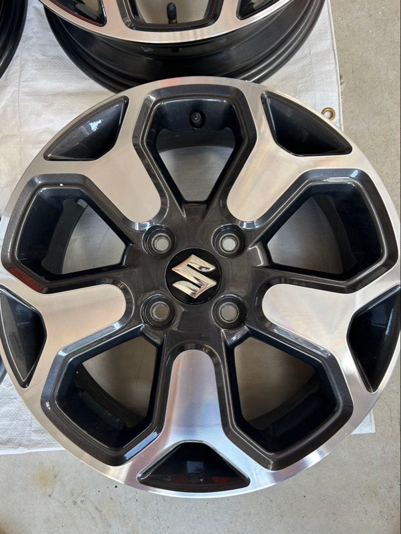 スズキ ハスラー　15インチ 新車外し純正ホイール 4本中の2本No.①