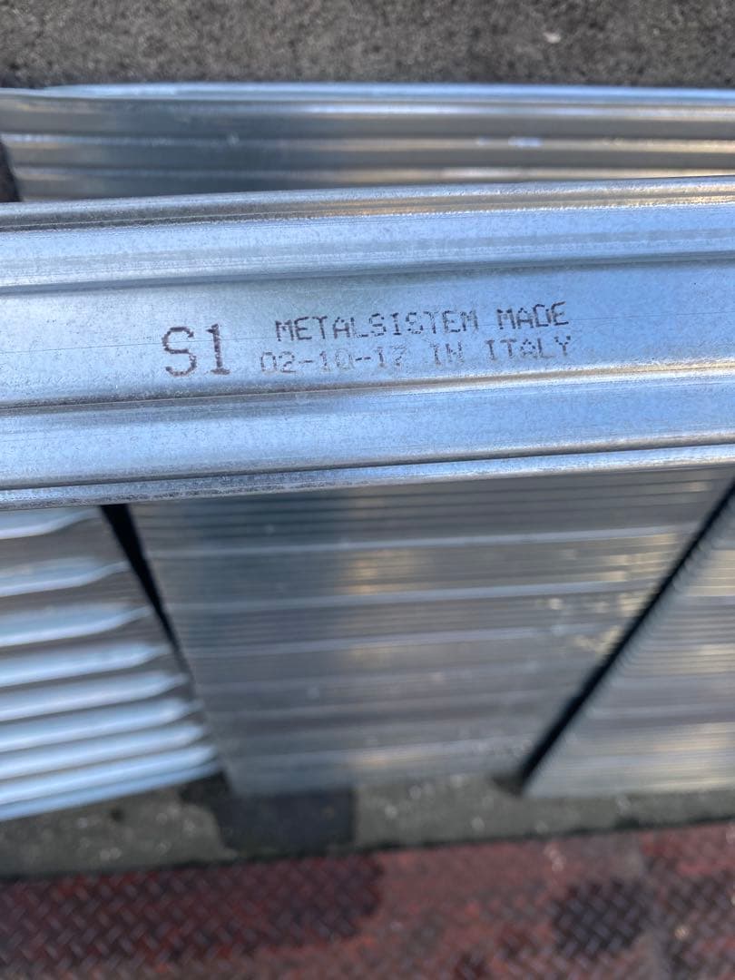 ✨人気✨　メタルシステム　4段フルタイプ　キャスター付