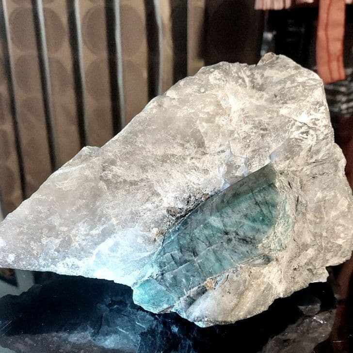 ド迫力！レア！！エメラルド原石 約3.5㌔ 91