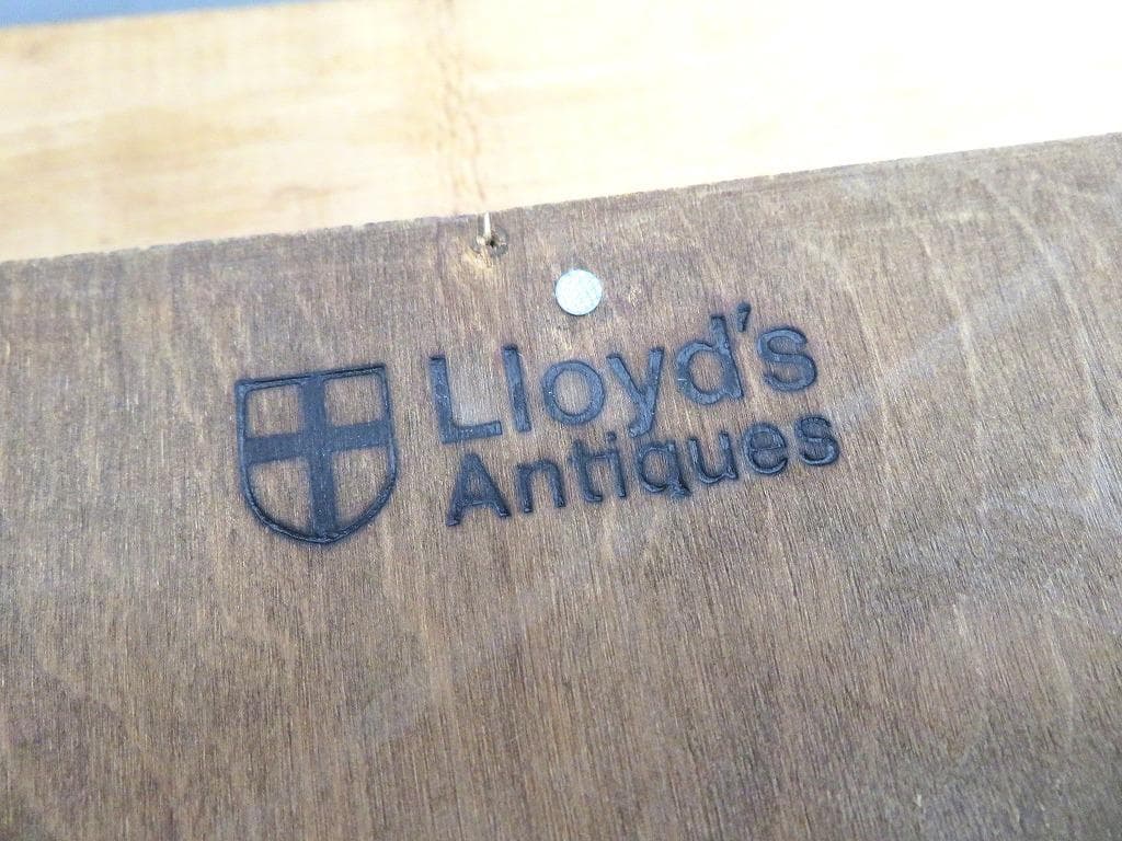 ロイズアンティークス　ベルギー　ビンテージ　サイドボード　収納　キャビネット