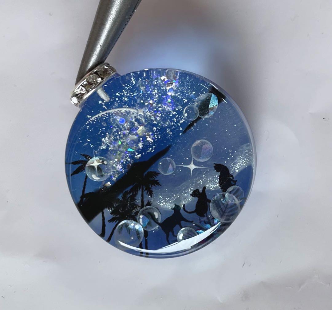 RUKURUKU/レジン/海辺の子猫達　蓄光　オルゴナイトキーホルダー